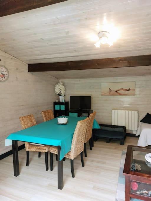 Chalet A Louer Pres De Dax Mees Exterior photo